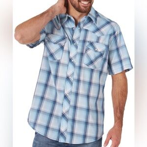 Wrangler Light Blue and Navy Plaid Short-Sleeve Button-Down Shirt - Size: 2XL